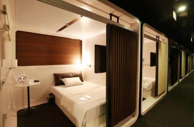 日本药丸酒店爆红，年轻人们一拥而上，晚上有动静真的方便？