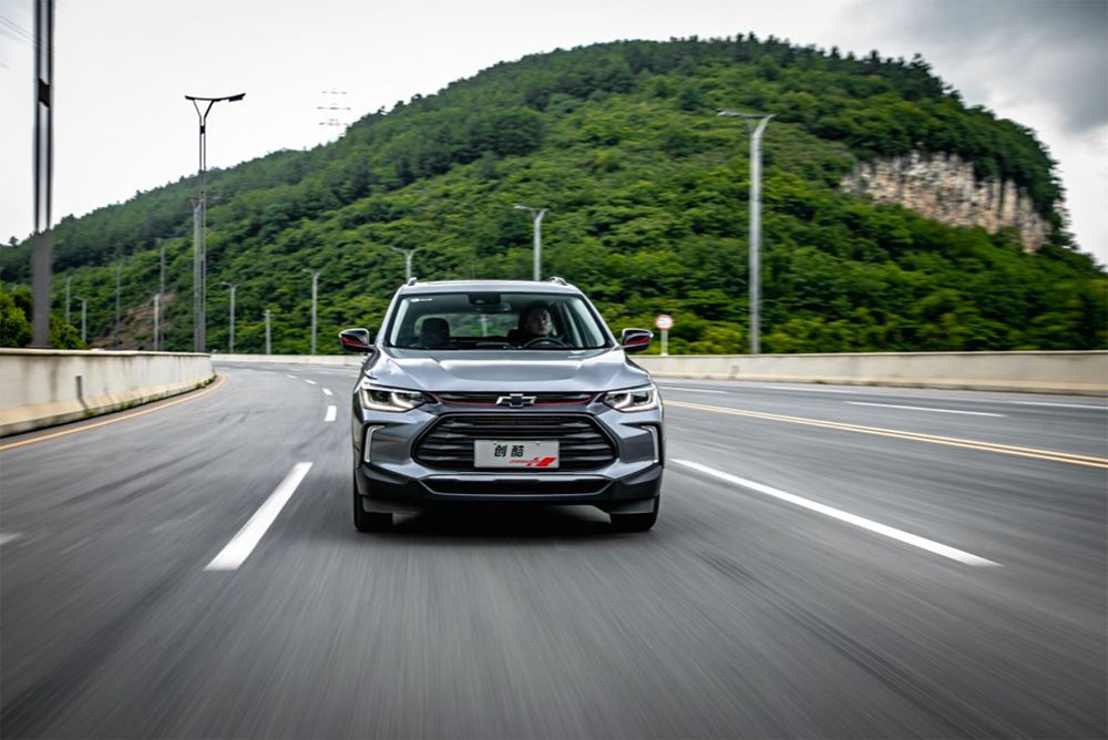 试驾雪佛兰创酷自动劲版1.0t,16款创酷1.4t雪佛兰优缺点