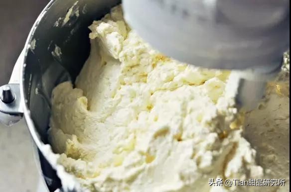 最简单的奶油霜,超详细的奶油霜