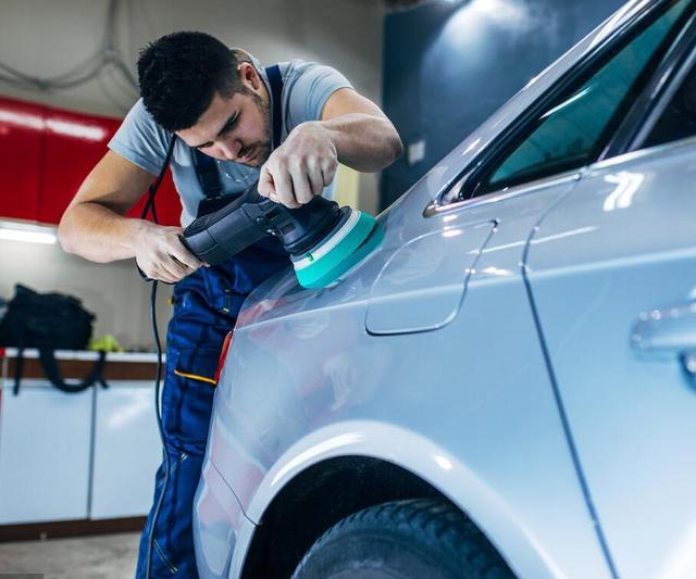 车身漆面打蜡注意事项,新车多久漆面打蜡最合适