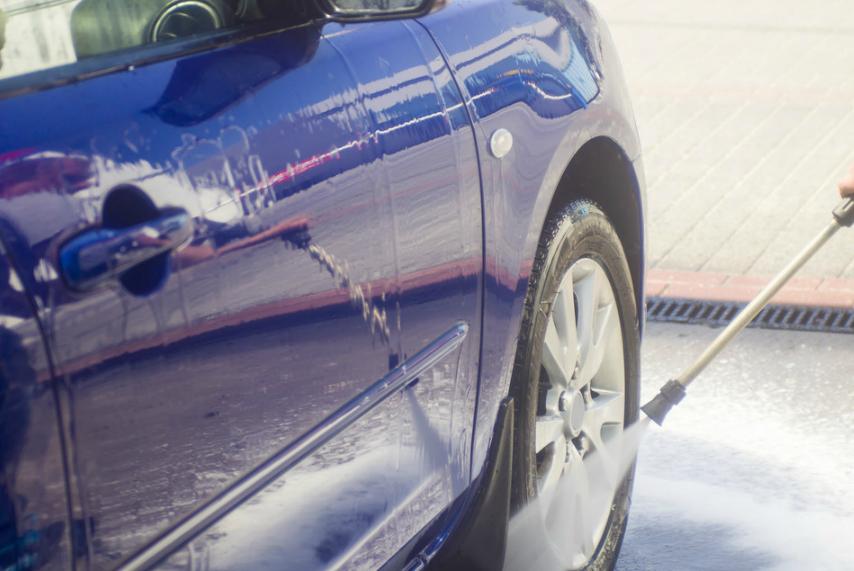 车子洗完车总是灰蒙蒙的怎样处理,自己洗车注意事项及清洗步骤