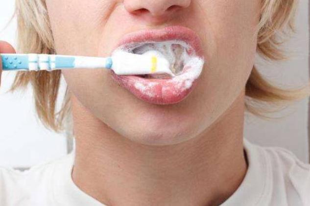 盘点3种口碑不错的牙膏，虽小贵，但真的很好用