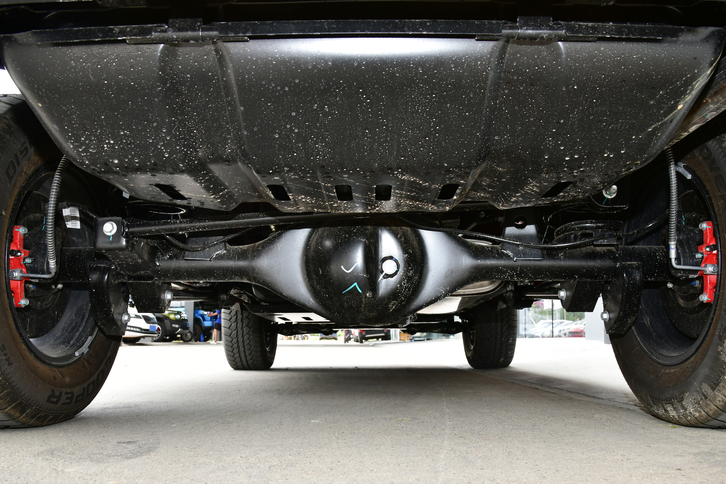 在冰雪里疯狂撒欢,bj40冰雪体验