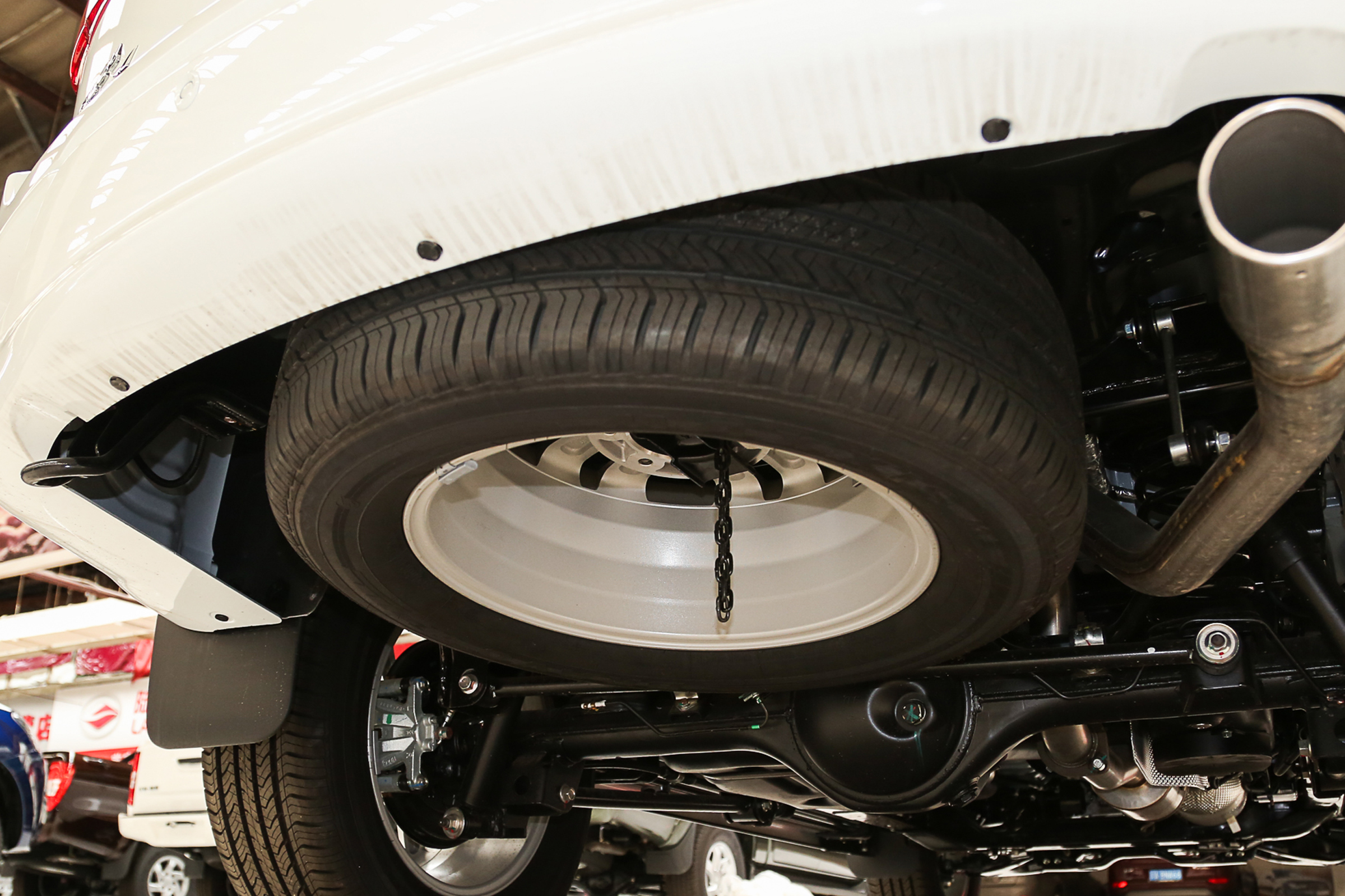 非承载前驱车,mu-x牧游侠1.9柴油四驱