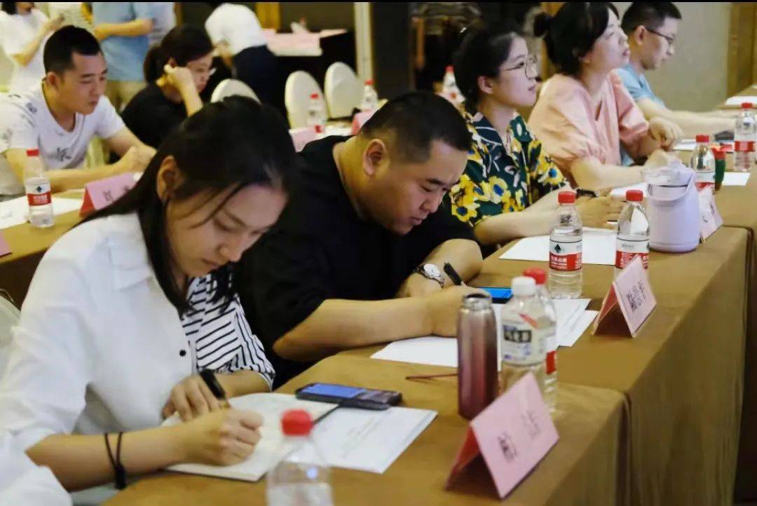 无锡市梅里教育集团行政、骨干、班主任教师卓越成长专题研训