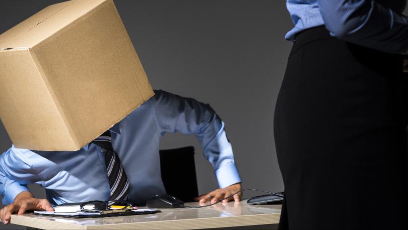 “是她先给我发的信息!”男子给女同事发不雅视频,法院:性骚扰