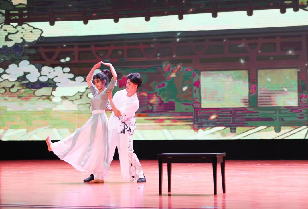 浠婂鑸炲姩,浠婂鑸炶捣鏉ュ箍鍦鸿垶