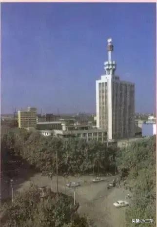 日军当着国军的面杀俘虏,日军侵华兽行