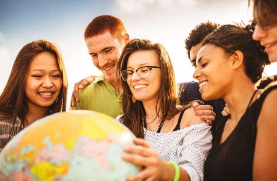 万名学生留学乌克兰，欧洲国家那么多，为什么乌克兰留学那么火？