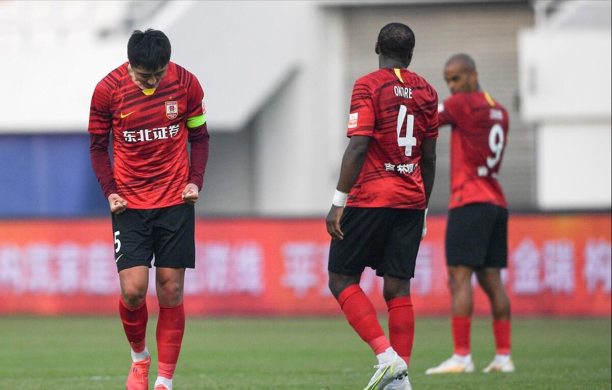 涓秴鍔叉梾4:5,涓秴4-0鍚嶅崟