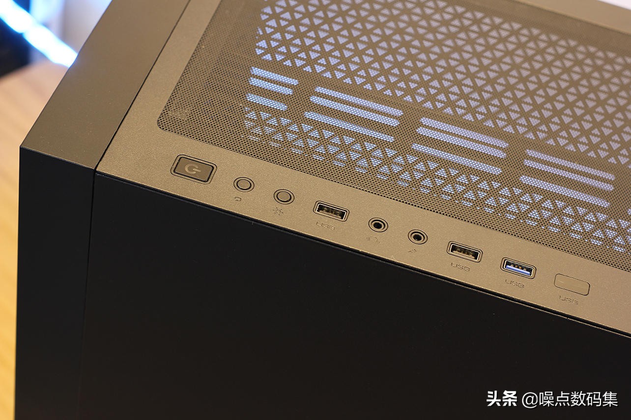 钛3080机箱,价格便宜但是散热很好的机箱