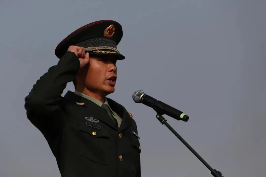 新兵授衔仪式最新照片,新兵下连授军衔什么时候开始的