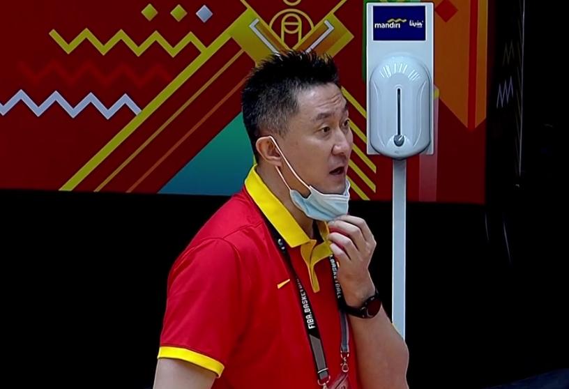 中国男坛再现丑闻！在场上爆发群殴，多名球员受伤，特警出动维护