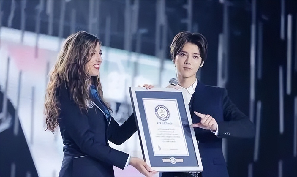 娱乐圈残酷事件,娱乐圈残酷真相