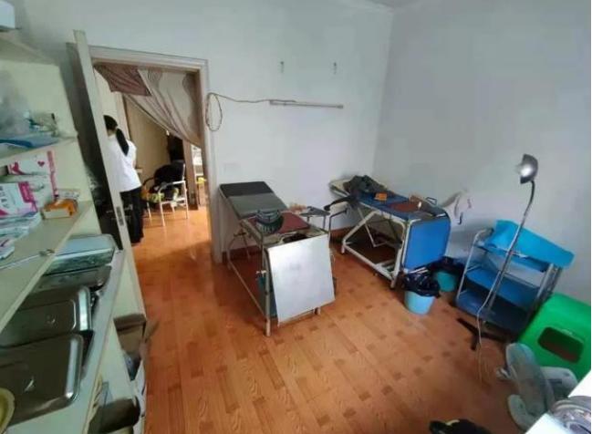 女子到黑医院做流产手术,小诊所打胎大出血
