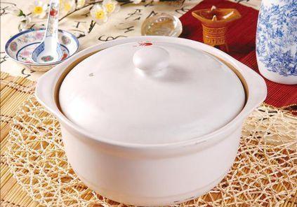 厨房里必备的锅有哪几种,厨房各种台面优缺点