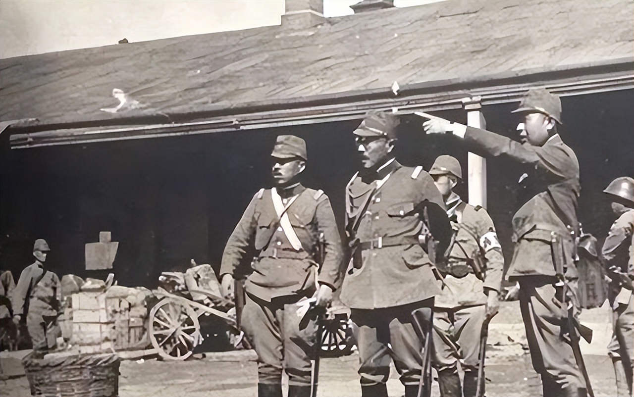 新四军半路伏击日本女特务,新四军打日本女特工