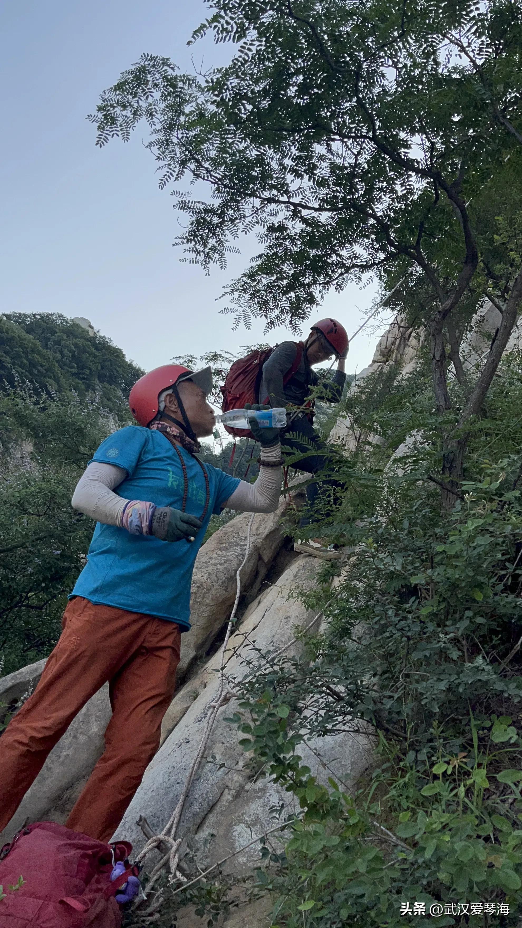 嵩山鱼道鱼脊线全景,嵩山虎头崖攀爬
