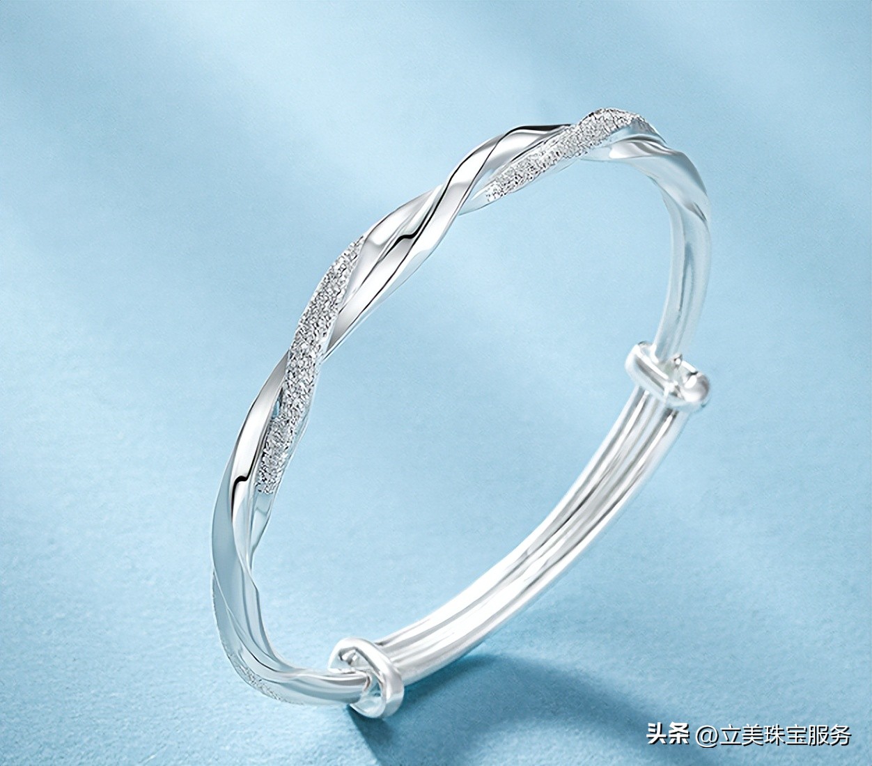 为什么网店999纯银手镯那么便宜,一个纯银手镯一般多少钱