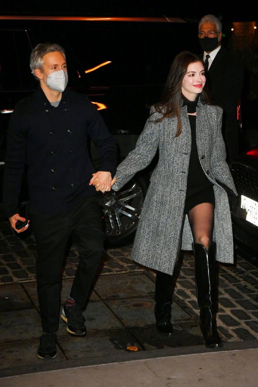 袜子怎么穿出垂感,蕾丝袜怎么穿出高级感