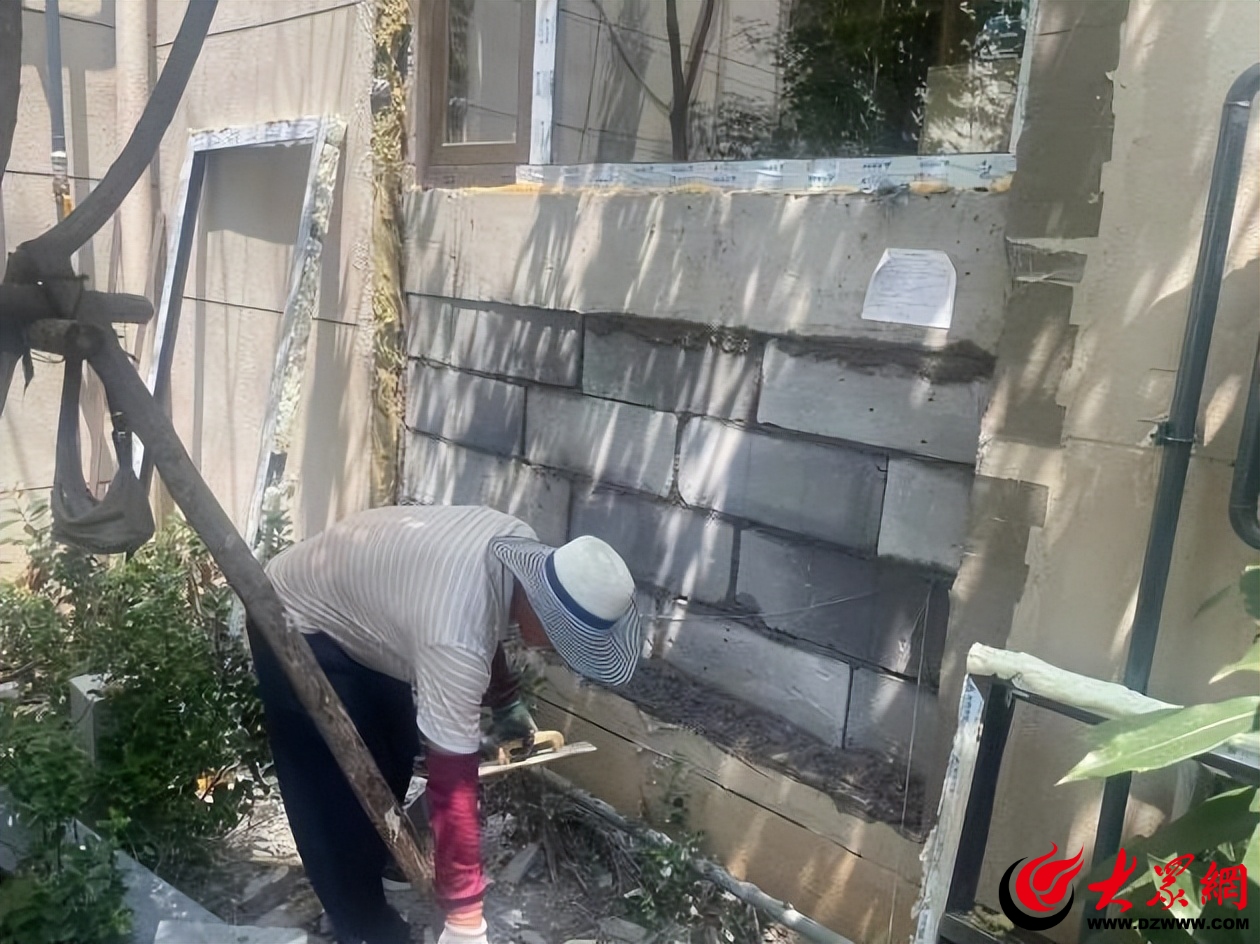 高温下的坚守让城市更文明,高温下的坚守环卫工人