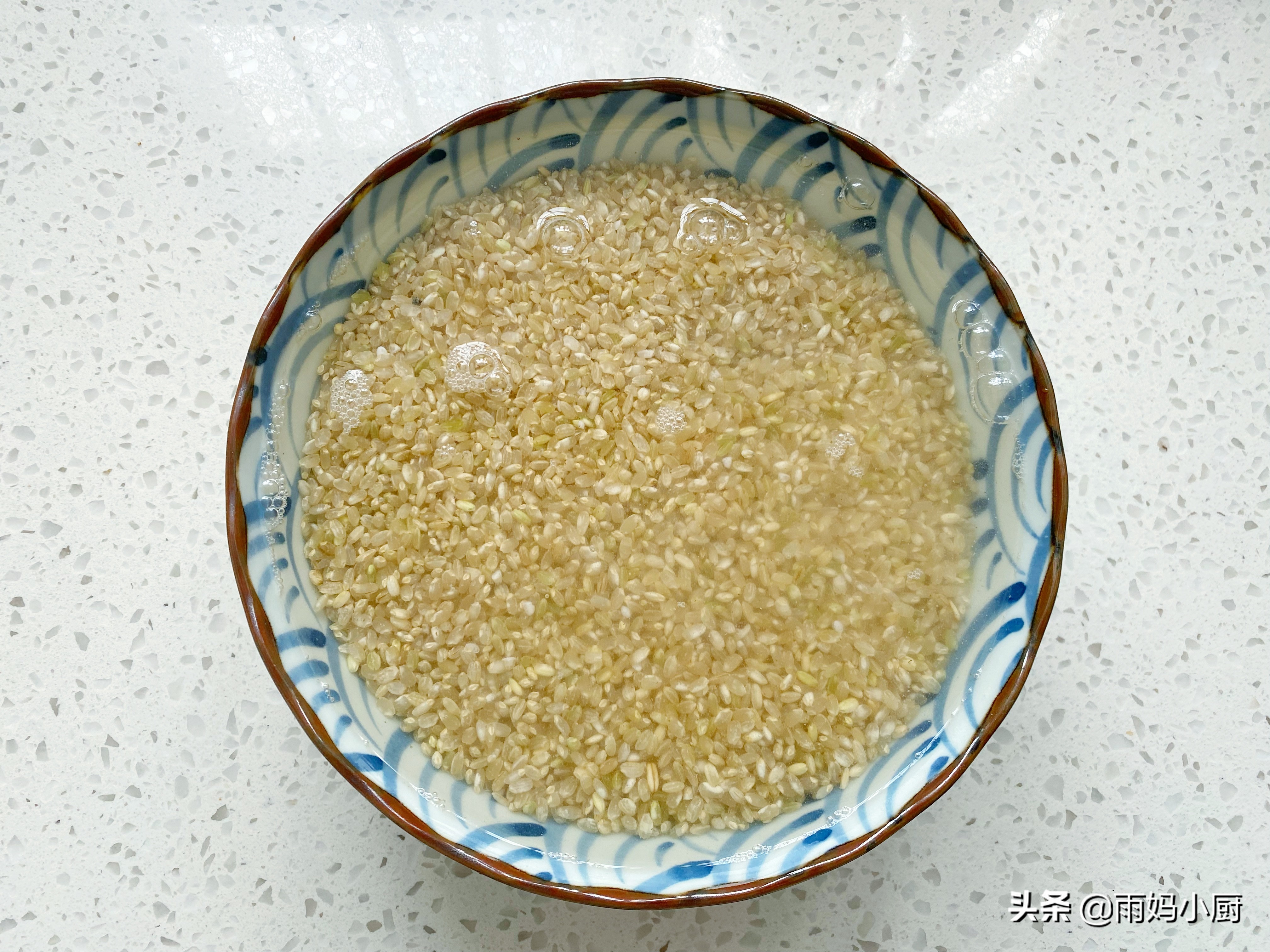 比白米还好吃的糙米饭,糙米饭软糯好吃