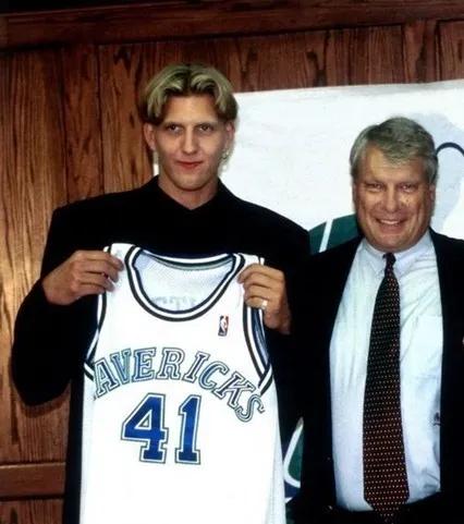 21年前，他身披41号球衣，库班兑现诺言，这一天该来的都来了