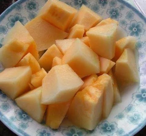 垂涎欲滴的瓜世界：瓜田李下说吃瓜，一片冰心香满园