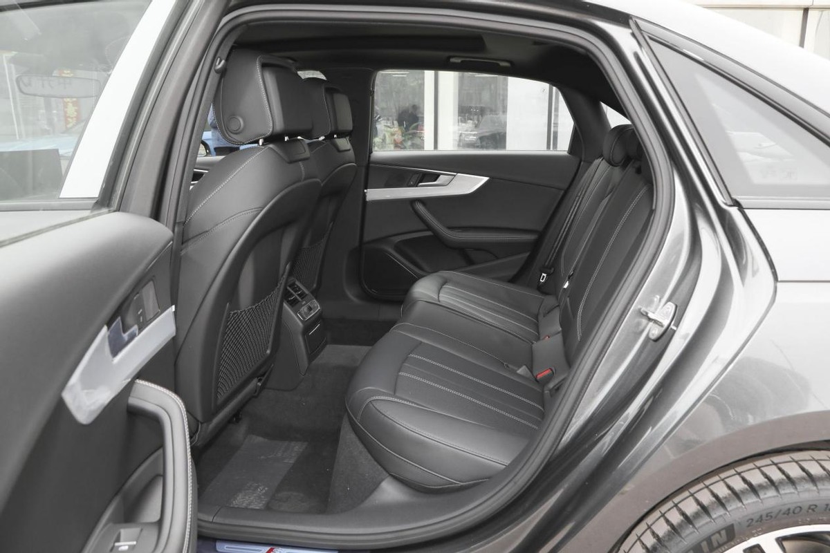 轴距2米9以上的车型,轴距2米8以上