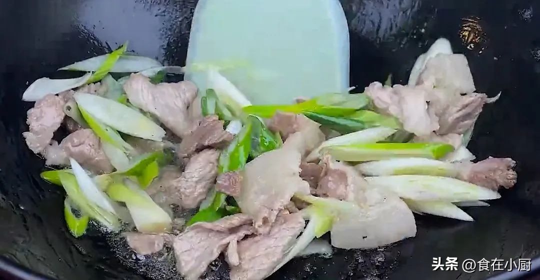 木耳怎么泡干净又快除虫卵,木耳上有很多黑点虫卵还能吃吗