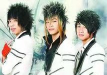 “玩不起房和车，只能玩头发”：曾经的“杀马特少年”去哪儿了？