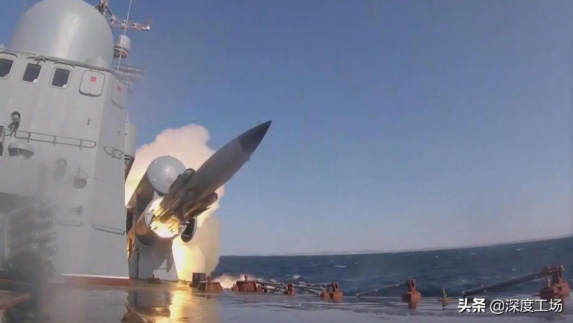 俄军十四枚导弹打向基辅,14枚导弹