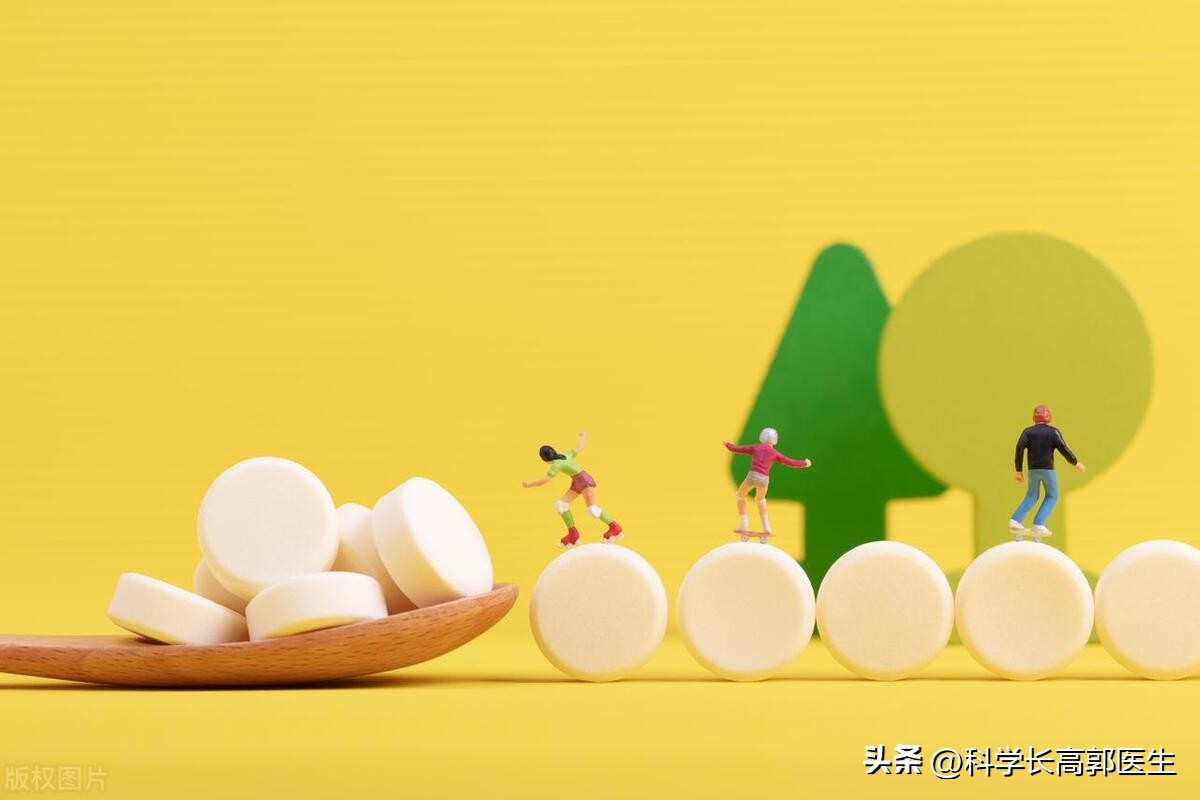 骨骺线闭合吃长高钙片有用吗,盲目补钙15岁男孩骨骺线提前闭合