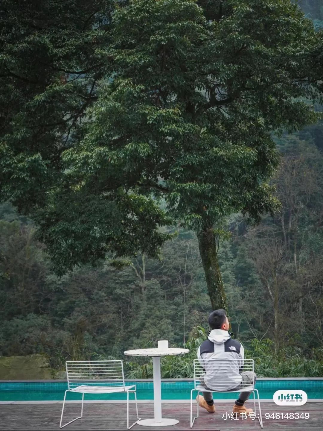 躲进山里民宿,躲在深山老林的民宿