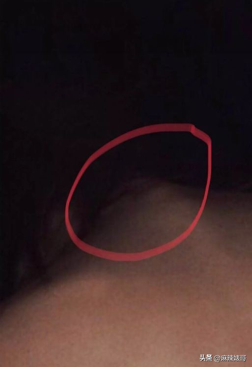 网红Naomi这3000字的小作文看得我脸红，没有羞耻心是真可怕啊