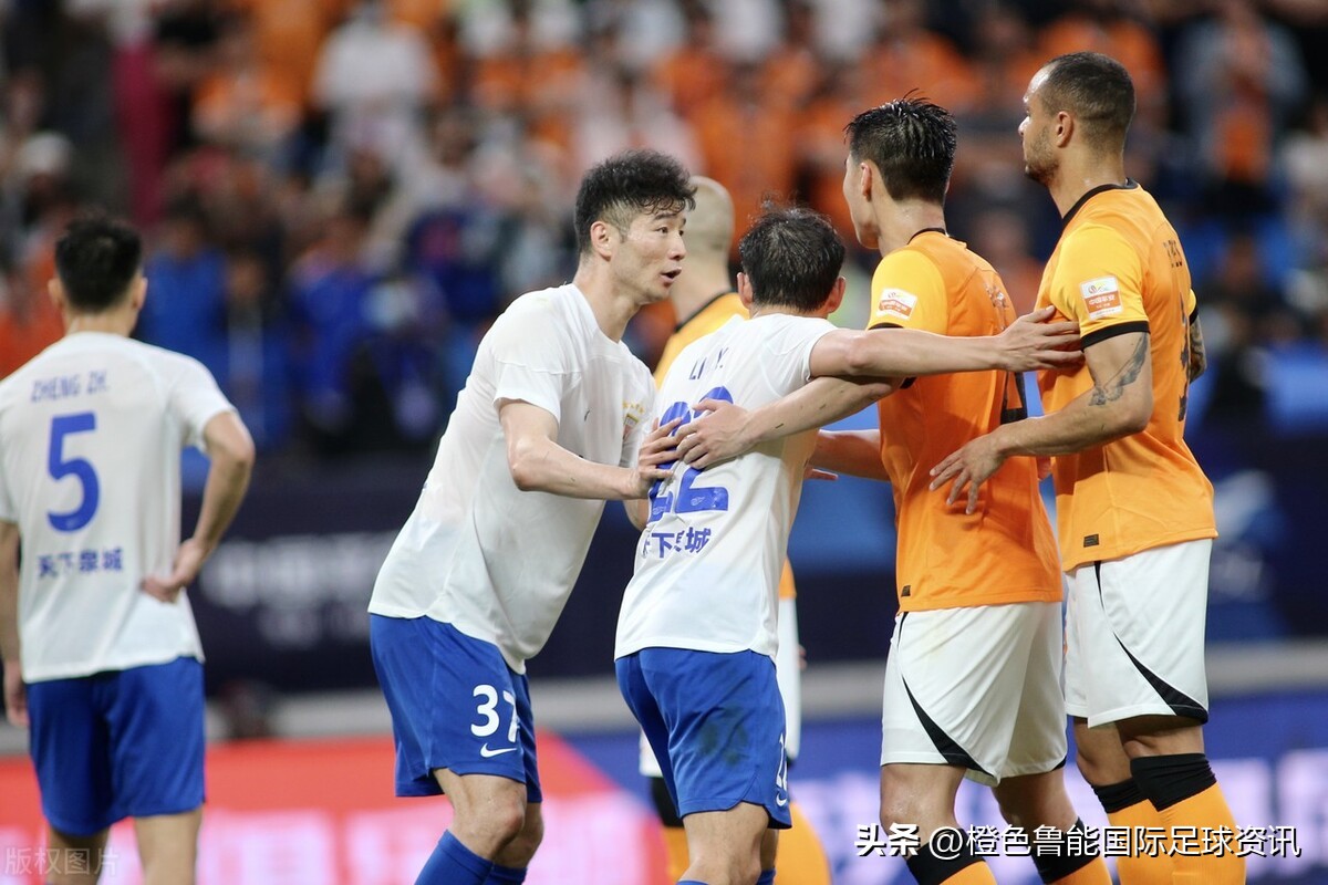 吉翔怎么没在泰山首发,泰山队后卫刘洋