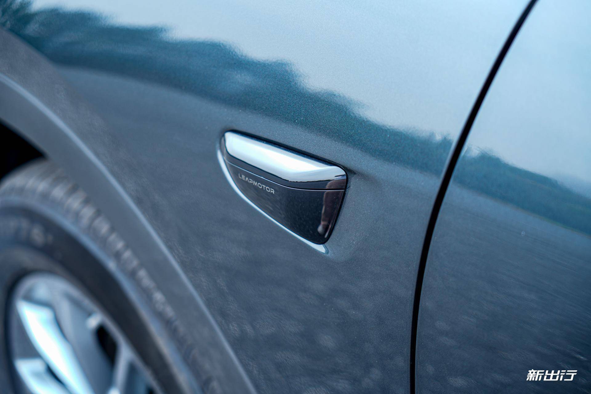 15万的中型SUV体验如何?静态实拍零跑23款C11