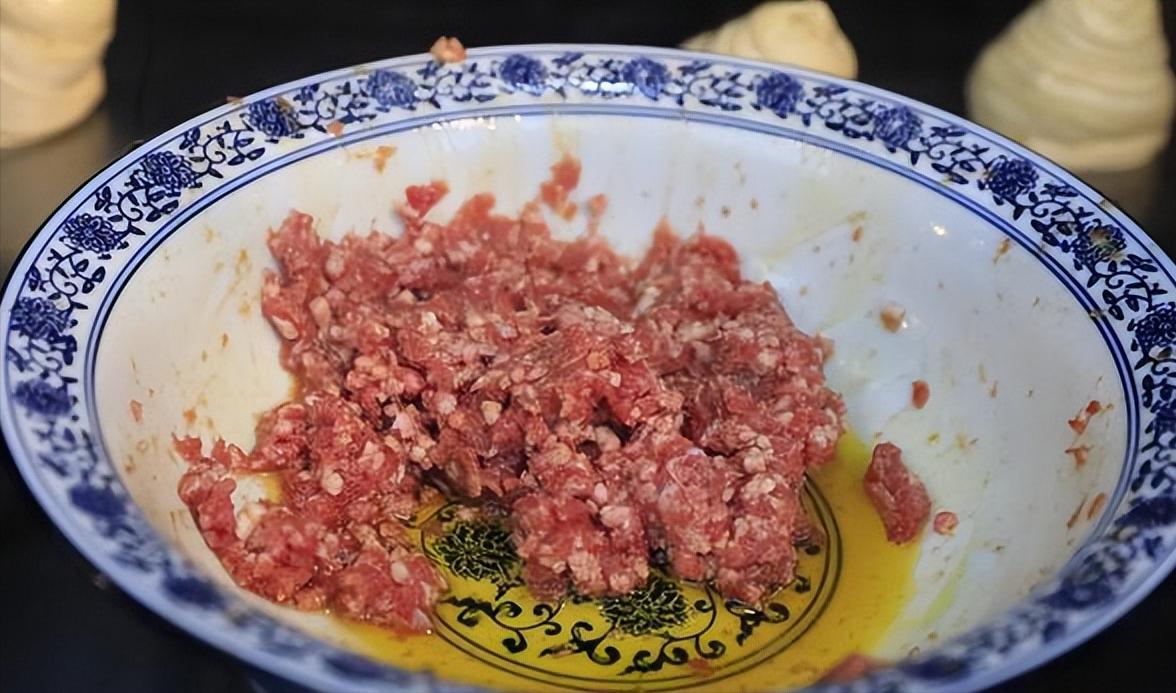 蒸包子馍是冷水蒸好或是开水蒸好,蒸包子冷水上锅蒸还是开水上锅蒸