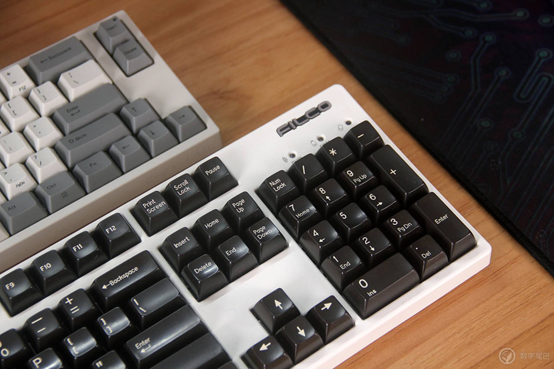 推荐几款高逼格电脑桌面,实用科技感很强的电脑桌面