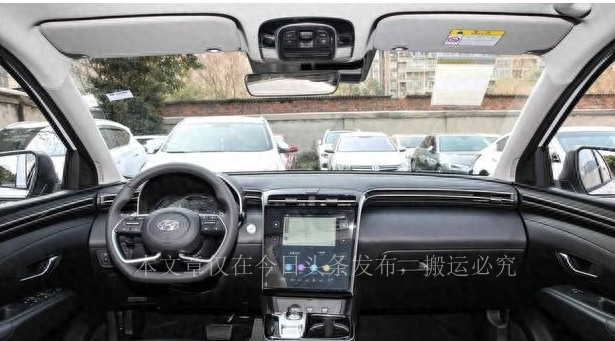 路虎揽胜运动版：全能选手，顶配直降19.8万值得买吗？