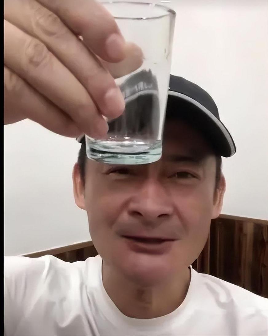 景岗山个人近照,景岗山年轻个人资料