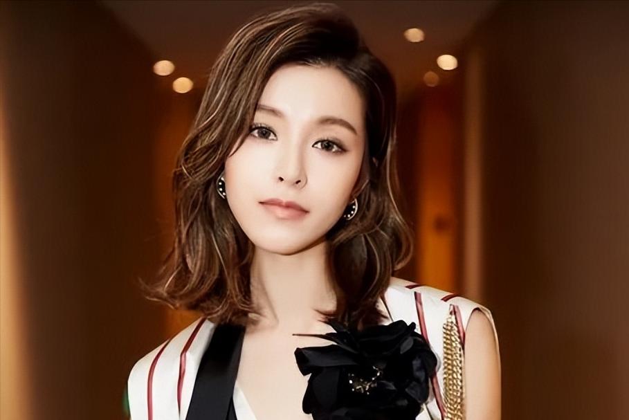 文咏珊首次零妆纯素颜拍戏,港星的颜值有多能打文咏珊