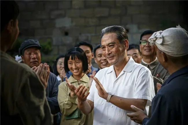 民国第一帅“周恩来”别硬演，有人尴尬凑数，有人爷青回