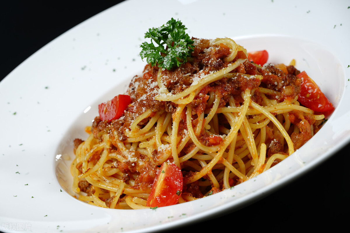 德国就是不爱磋磨吃的，满大街的餐馆只有三种