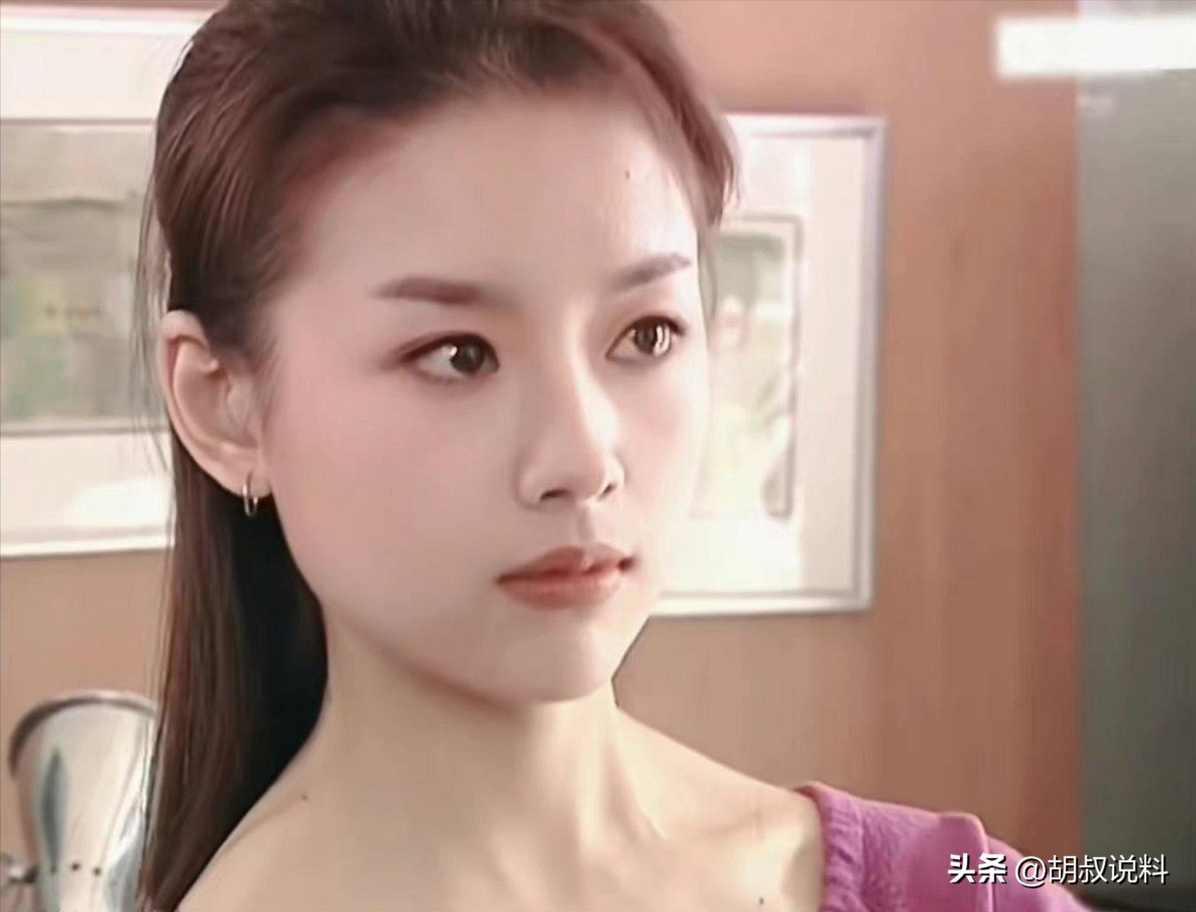 43岁董洁直播,43岁董洁直播带货评论区大翻车