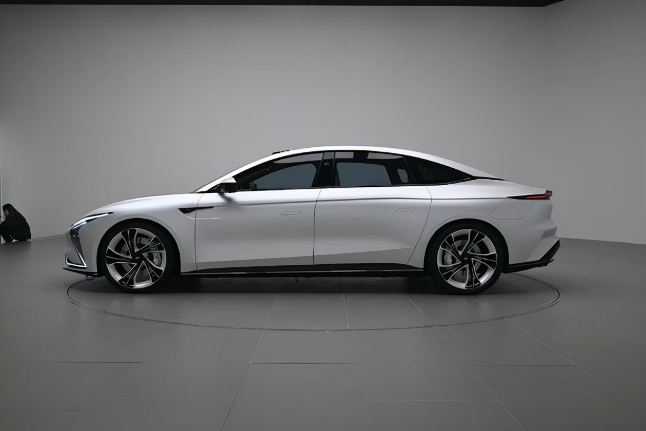 智己l7各版本对比,智己l7发布