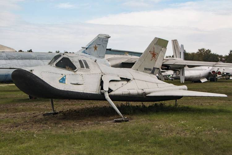 用“纸飞机”支援乌克兰？澳大利亚到底咋想的，纸板无人机靠谱吗