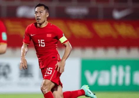 美国球员安慰失利的伊朗球员,美国球员安慰伊朗