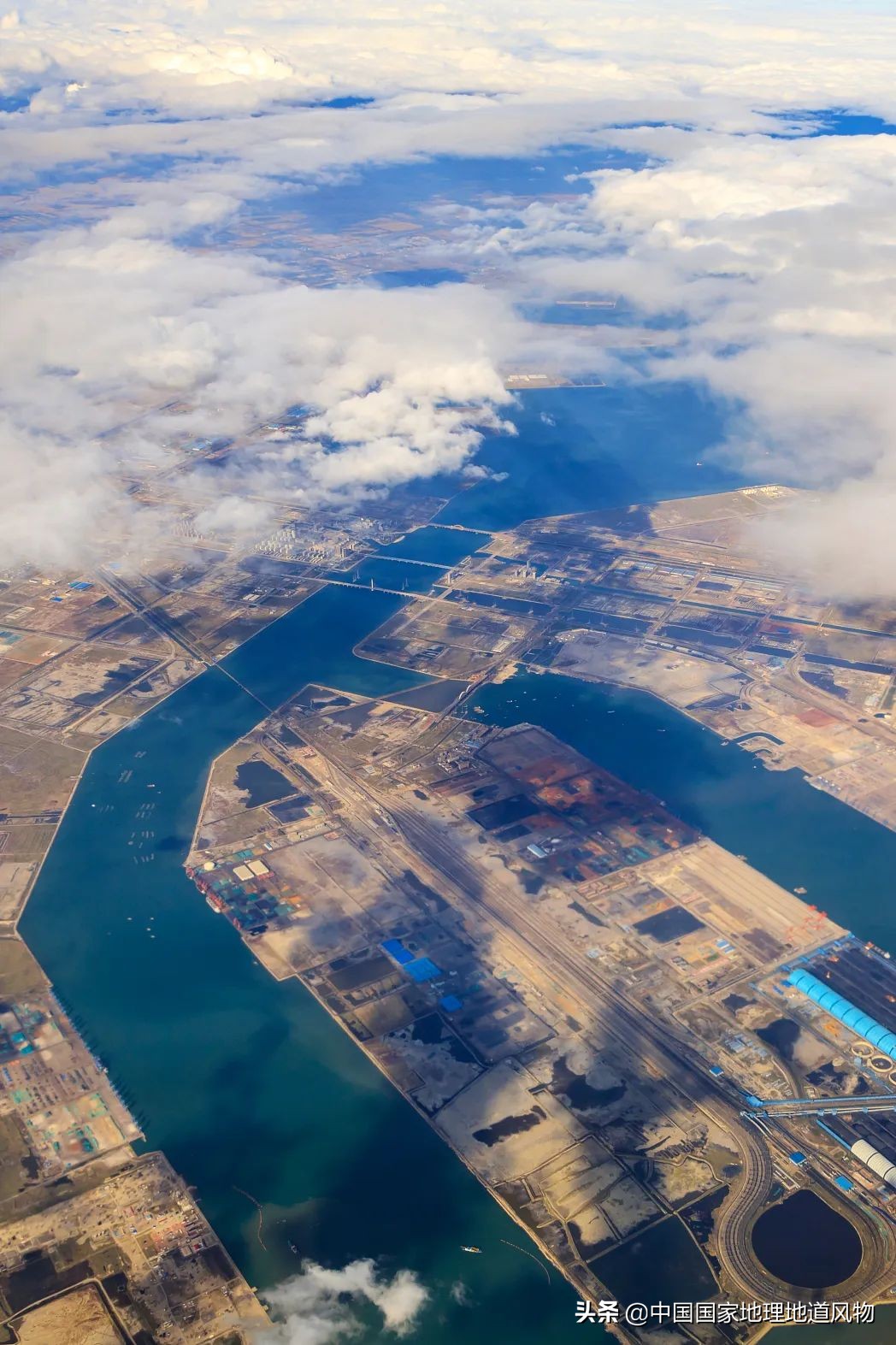 海鲜、瓷器与钢铁！最被低估的“河北第一城”，到底有多猛？