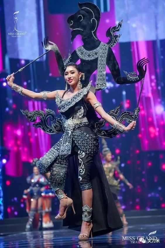 恐怕是地球最抓马的时装秀|MetGala小意思